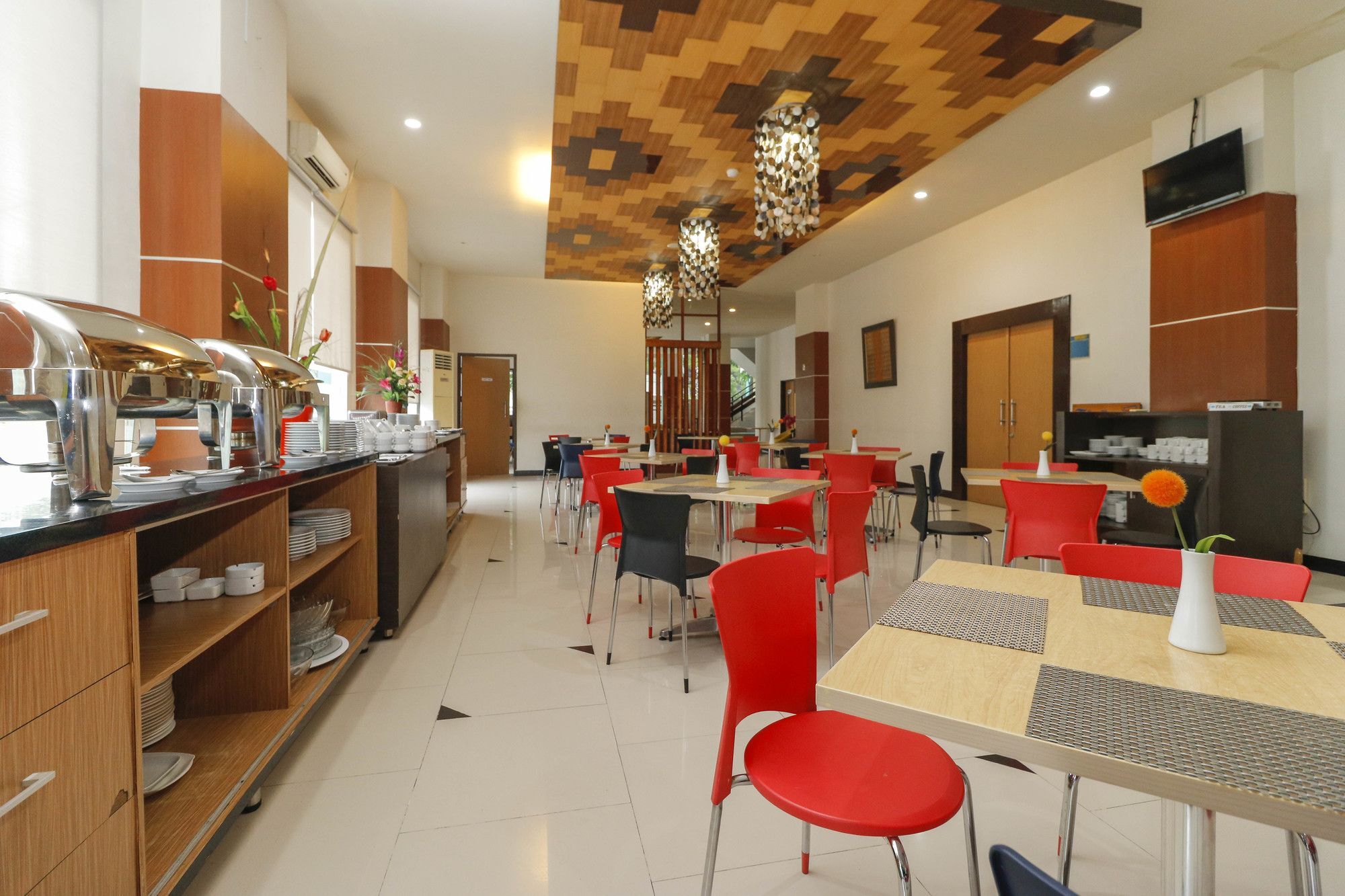 Reddoorz Plus Near Pantai Losari Makassar Extérieur photo