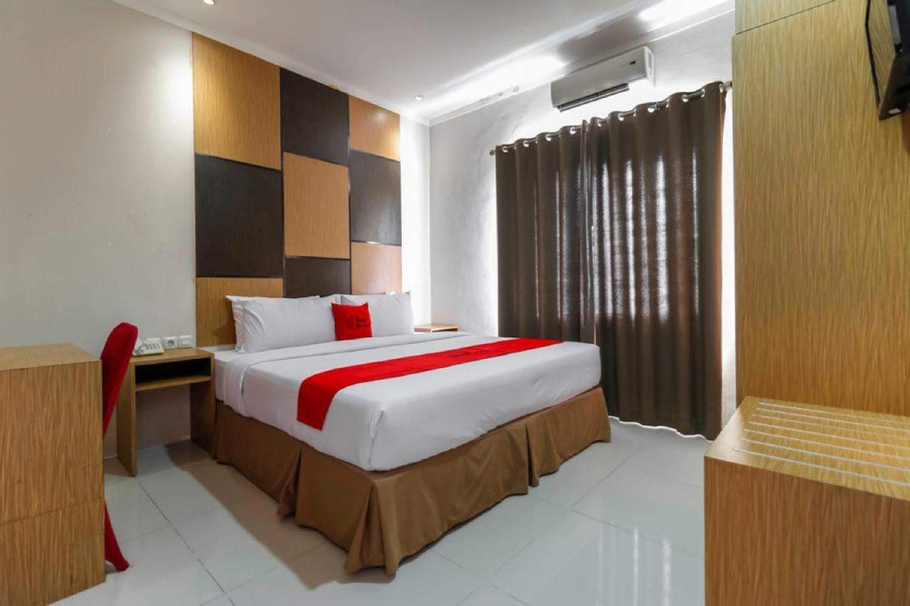 Reddoorz Plus Near Pantai Losari Makassar Extérieur photo