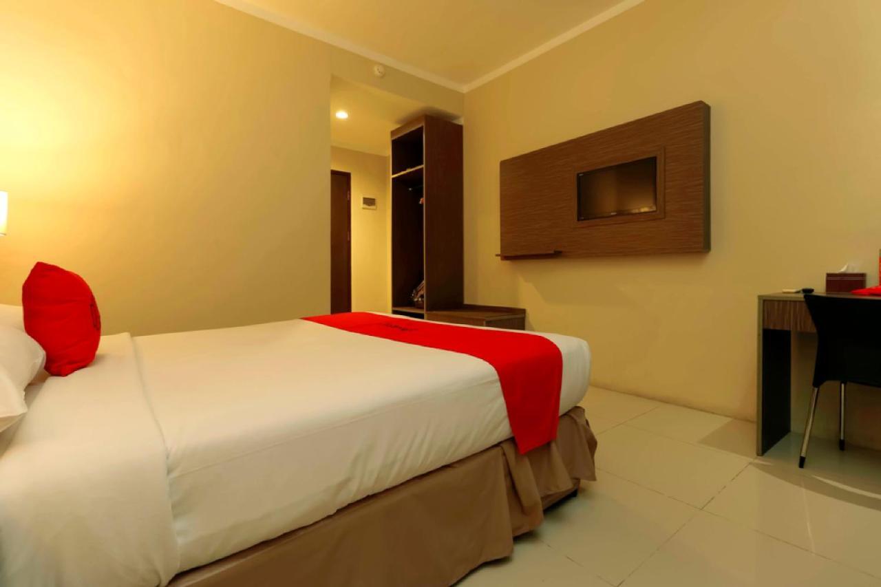 Reddoorz Plus Near Pantai Losari Makassar Extérieur photo